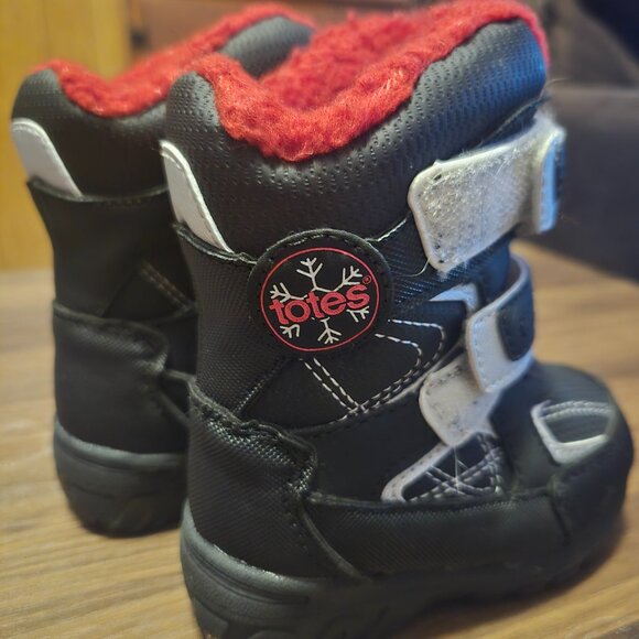 Totes boots size infant 5 - Picture 2 of 5